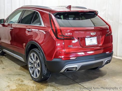 Used 2019 Cadillac XT4 Premium Luxury w/ Cold Weather Package FWD image 7