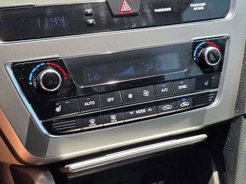 Used 2015 Hyundai Sonata Sport w/ Option Group 03 FWD image 39