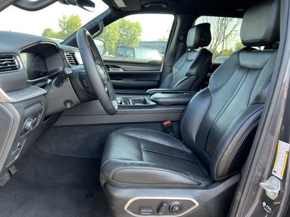 Used 2024 Jeep Wagoneer L Series II w/ Flexible Seating Group