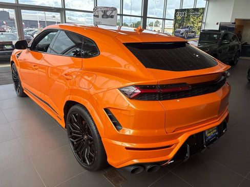 Used 2025 Lamborghini Urus SE AWD/4WD image 7