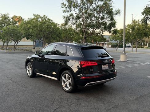 Used 2020 Audi Q5 2.0T Premium w/ Convenience Package AWD/4WD image 3