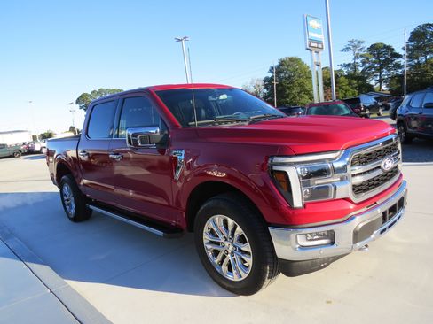 Used 2024 Ford F150 Lariat w/ Tow/Haul Package image 4
