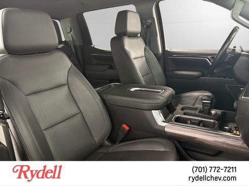 Used 2022 Chevrolet Silverado 1500 LTZ w/ LTZ Convenience Package II AWD/4WD image 16