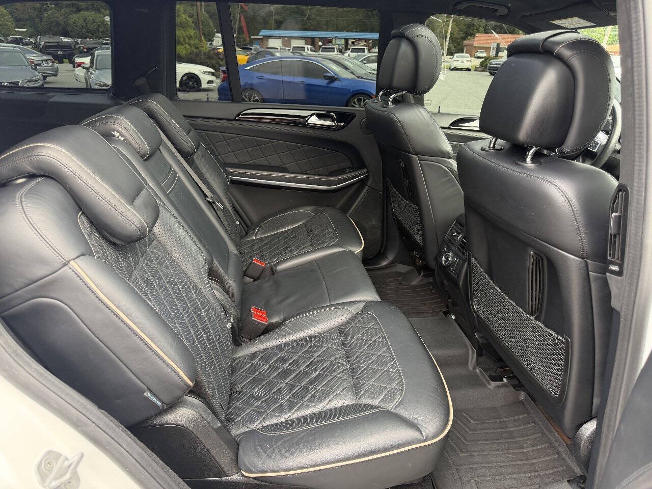 Used 2014 Mercedes-Benz GL 550 4MATIC image 25