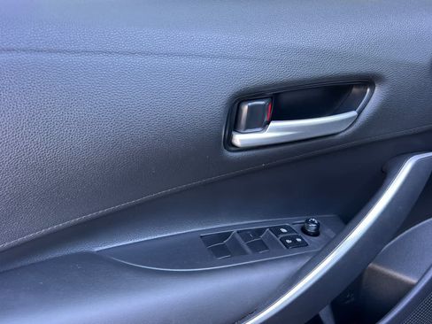 Used 2020 Toyota Corolla SE FWD image 12