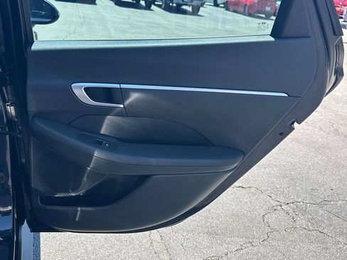 Used 2023 Hyundai Sonata SE FWD image 17