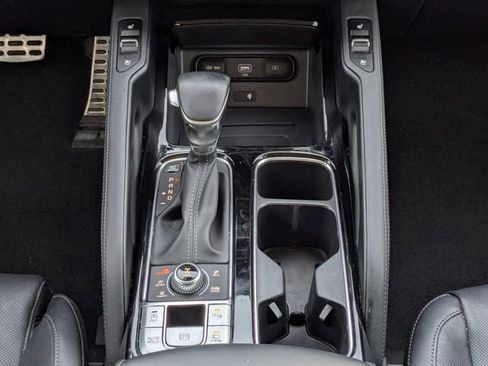 Certified 2022 Kia Telluride SX w/ Nightfall Edition Package AWD/4WD image 24