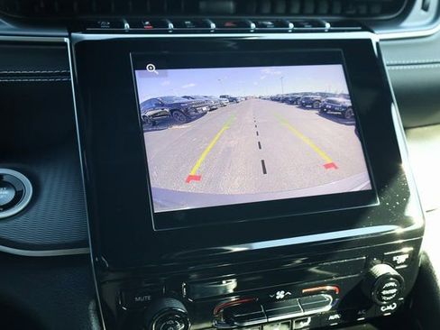 Used 2024 Jeep Grand Cherokee Laredo X image 18