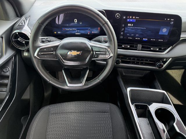 Used 2025 Chevrolet Equinox LT w/ Safety and Technology Package FWD image 10