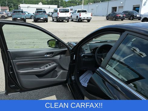 Used 2022 Nissan Altima 2.5 SR AWD/4WD image 13