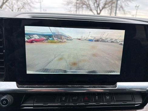 Used 2025 Chevrolet Silverado 2500 LT w/ Convenience Package image 10