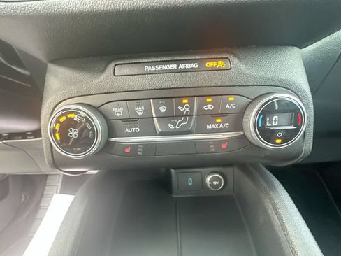 Used 2020 Ford Escape SE AWD/4WD image 21