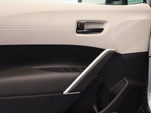 New 2026 Toyota Corolla Cross L image 9