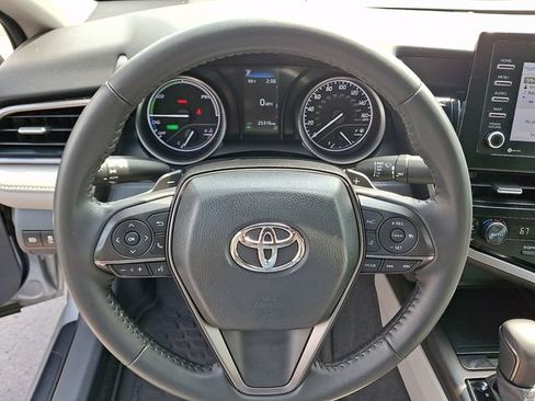 Used 2023 Toyota Camry SE FWD image 19
