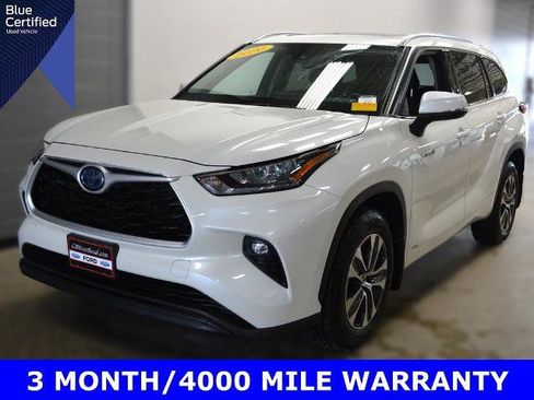 Used 2020 Toyota Highlander XLE AWD/4WD image 1
