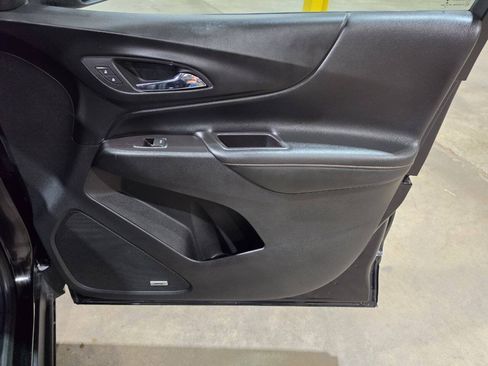 Used 2020 Chevrolet Equinox Premier AWD/4WD image 34