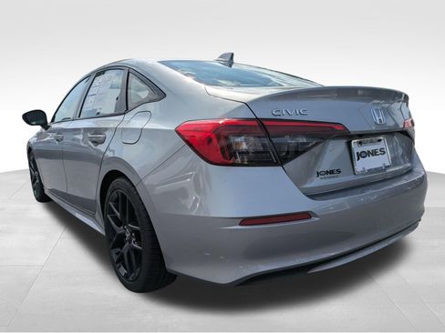 Used 2023 Honda Civic Sport image 8