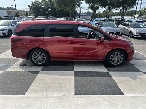 Used 2026 Honda Odyssey Touring image 4