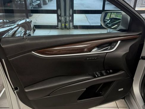 Used 2015 Cadillac XTS Luxury AWD/4WD image 21