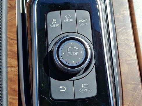 Used 2024 Nissan Armada SL w/ Captain's Chairs Package image 26