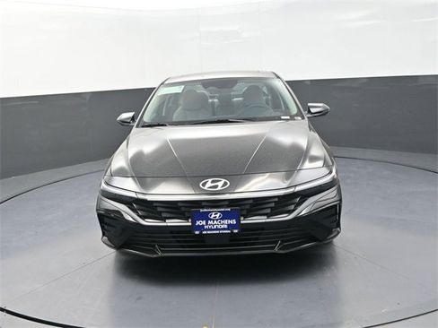New 2026 Hyundai Elantra Limited image 3