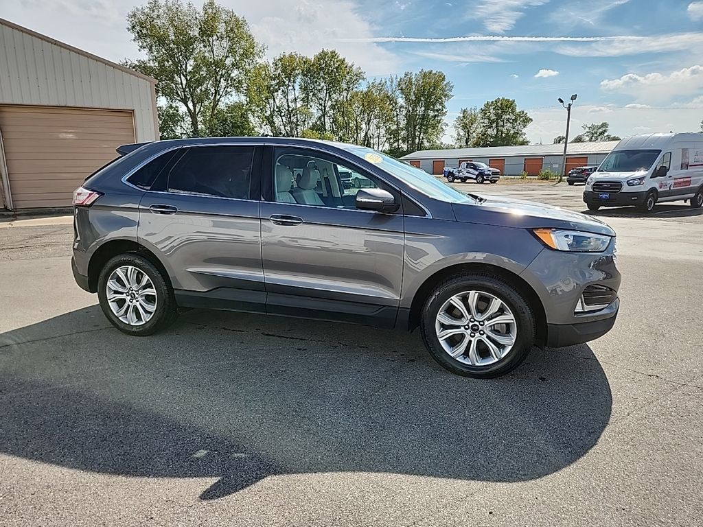 Used 2024 Ford Edge SEL w/ Convenience Package AWD/4WD image 4