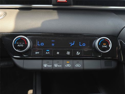 Certified 2026 Hyundai Elantra Hybrid FWD image 17