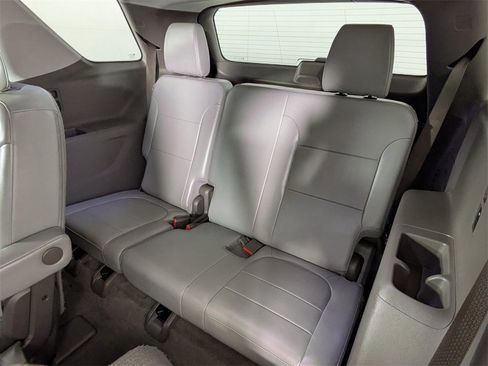 Used 2018 Chevrolet Traverse Premier image 29