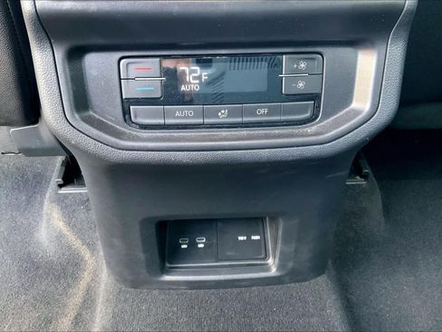 Used 2026 Volkswagen Atlas SE FWD image 35