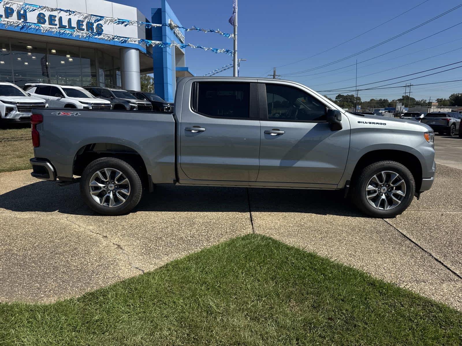 New 2026 Chevrolet Silverado 1500 RST AWD/4WD image 6