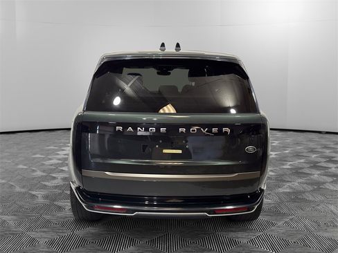 Used 2023 Land Rover Range Rover SE image 4