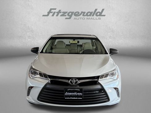 Used 2017 Toyota Camry XLE image 5