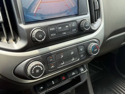 Used 2017 Chevrolet Colorado LT w/ Safety Package RWD image 24
