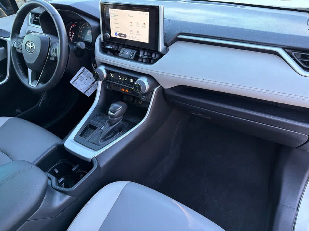 Used 2025 Toyota RAV4 XLE Premium FWD image 15