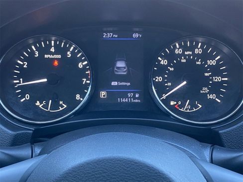 Used 2020 Nissan Rogue Sport S image 31