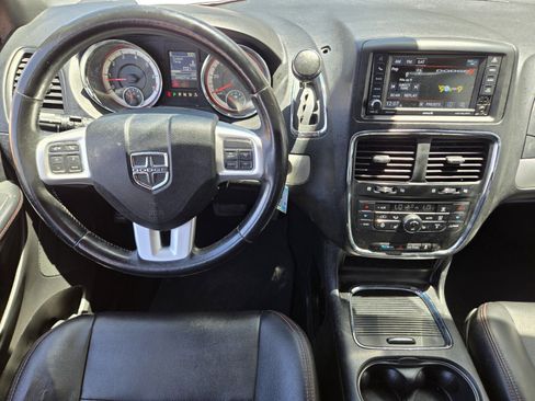 Used 2019 Dodge Grand Caravan GT FWD image 9