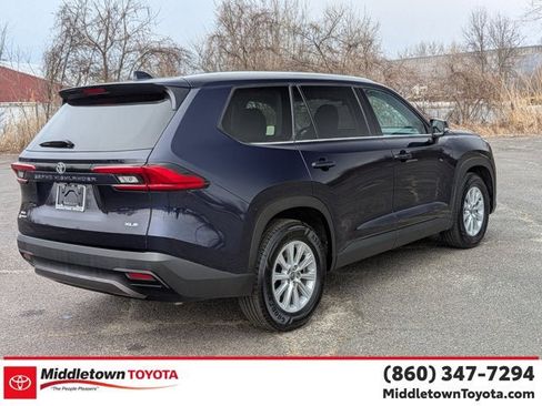 Certified 2024 Toyota Grand Highlander XLE image 3