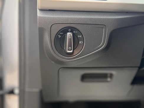 Used 2022 Volkswagen Atlas Cross Sport SEL image 23