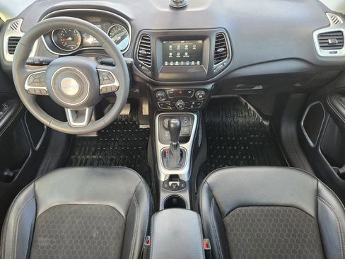 Used 2021 Jeep Compass Latitude image 25