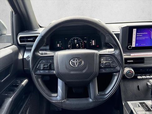 Certified 2026 Toyota Tacoma SR5 AWD/4WD image 21