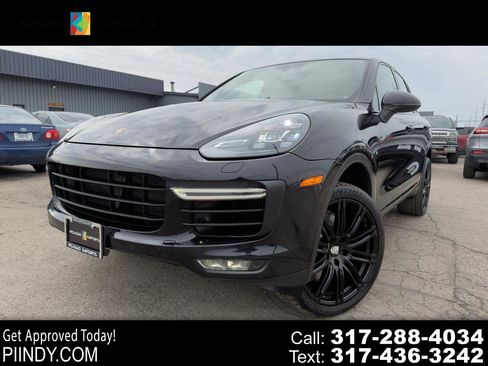 Used 2015 Porsche Cayenne Turbo image 1