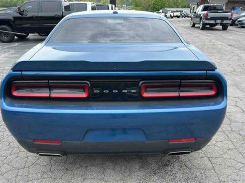 Used 2022 Dodge Challenger GT RWD image 5