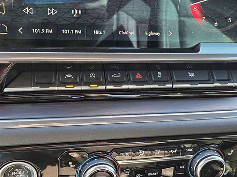 Used 2024 GMC Sierra 1500 SLT image 26