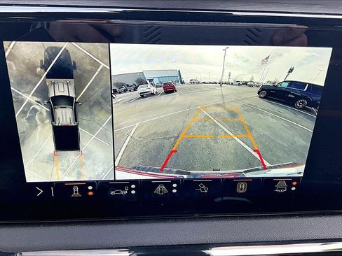 Used 2025 GMC Sierra 3500 AT4 w/ AT4 Premium Plus Package image 23