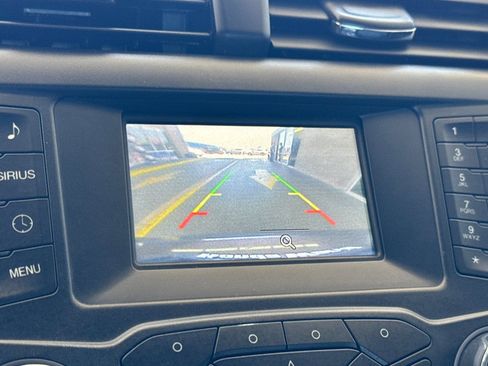 Used 2015 Ford Fusion SE FWD image 18