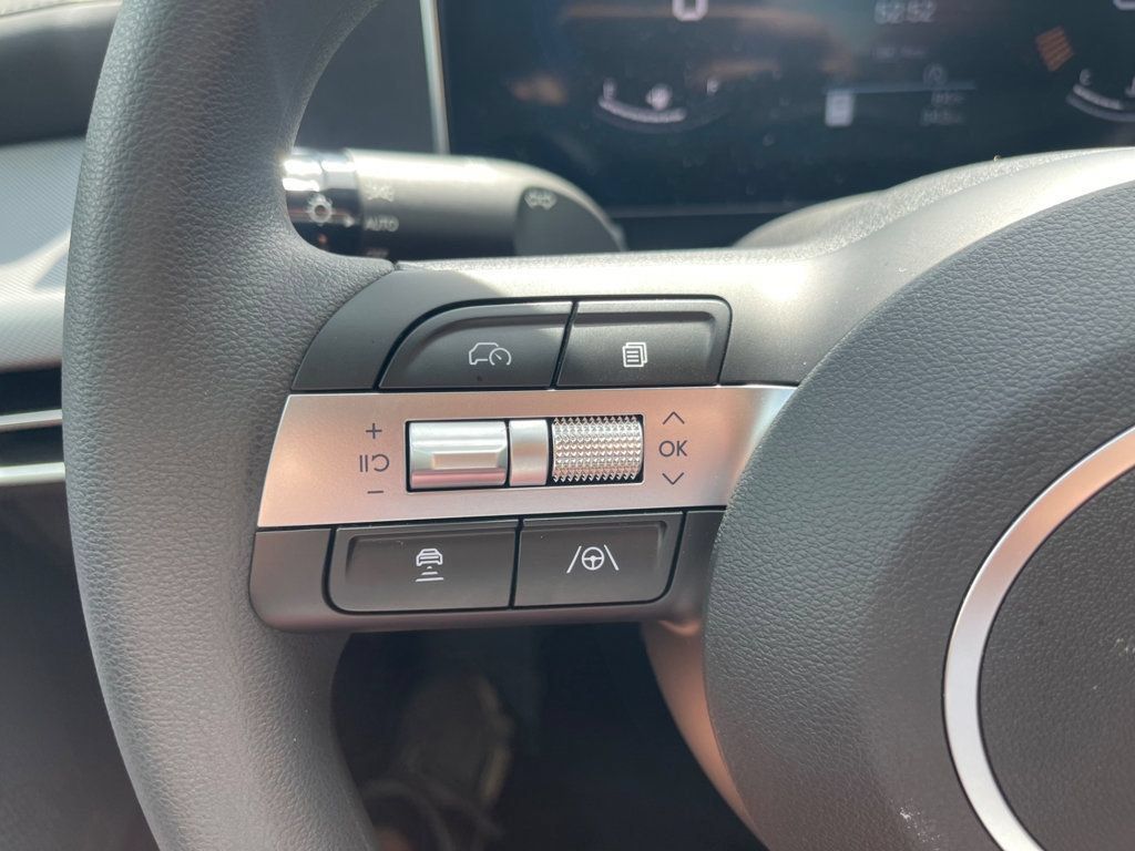 Used 2026 Hyundai Sonata SE FWD image 14