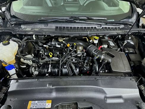 Used 2024 Ford Edge Titanium image 9