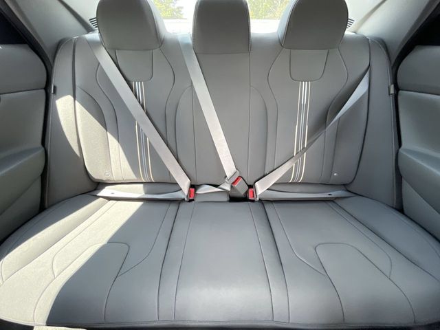 Used 2025 Hyundai Elantra Sport FWD image 14
