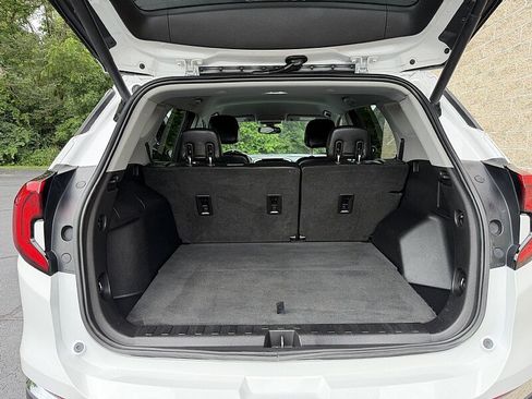 Used 2019 GMC Terrain SLT w/ Preferred Package FWD image 31