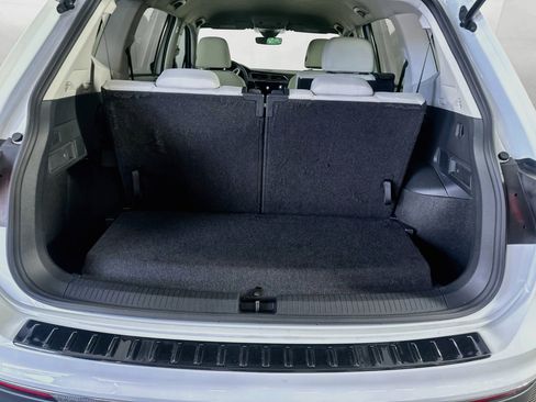 Used 2024 Volkswagen Tiguan S FWD image 27